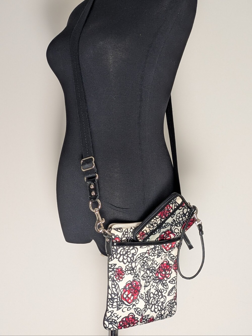 COACH Poppy Kyrra Floral Print Beige Red Fuchsia Black Nylon Leather Sateen